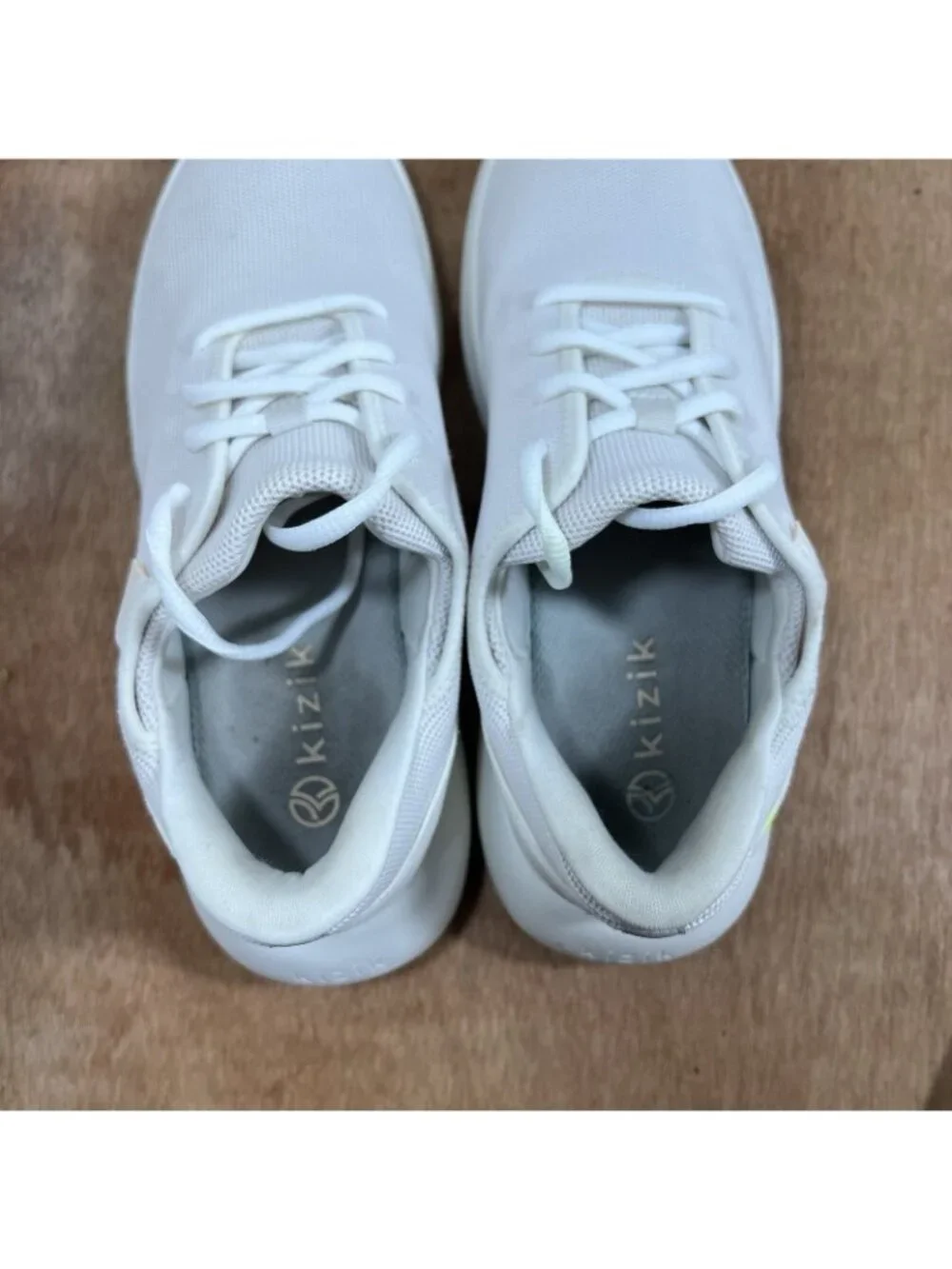 KIZIK Lima Women’s Size 9 White Hand Free Athletic Shoes